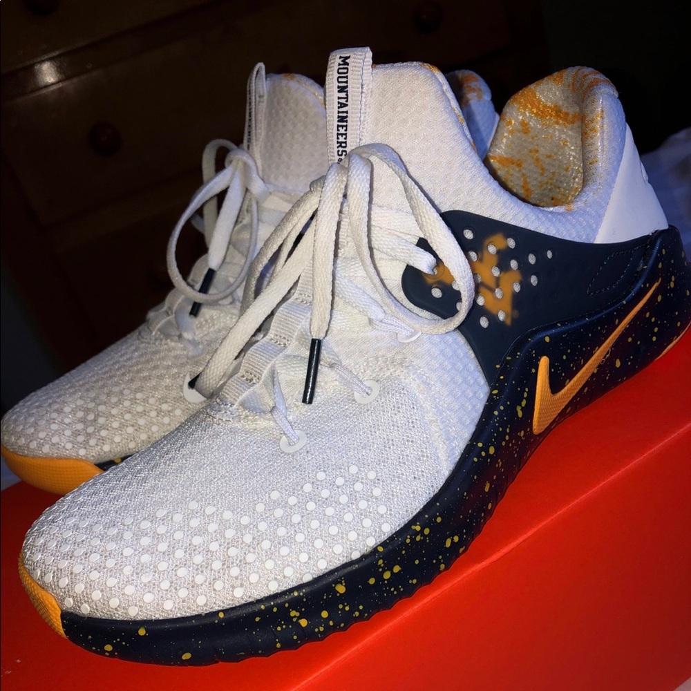 Nike Free TR 8 “West Virginia”